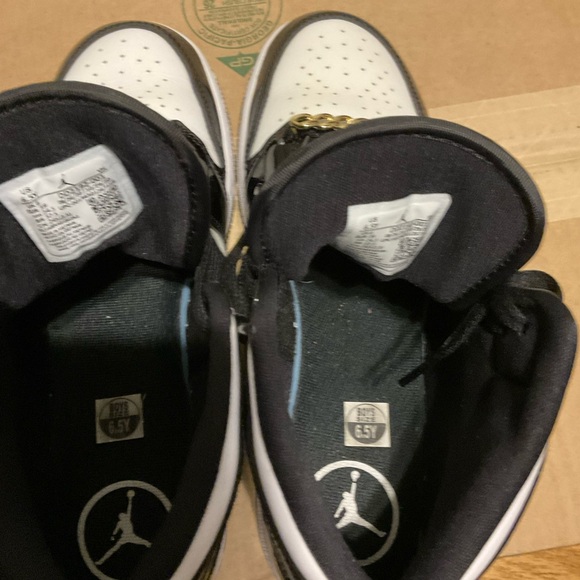 Jordan ones - Picture 4 of 7